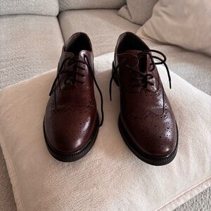 Classic Brown Leather unisex Dress Shoes